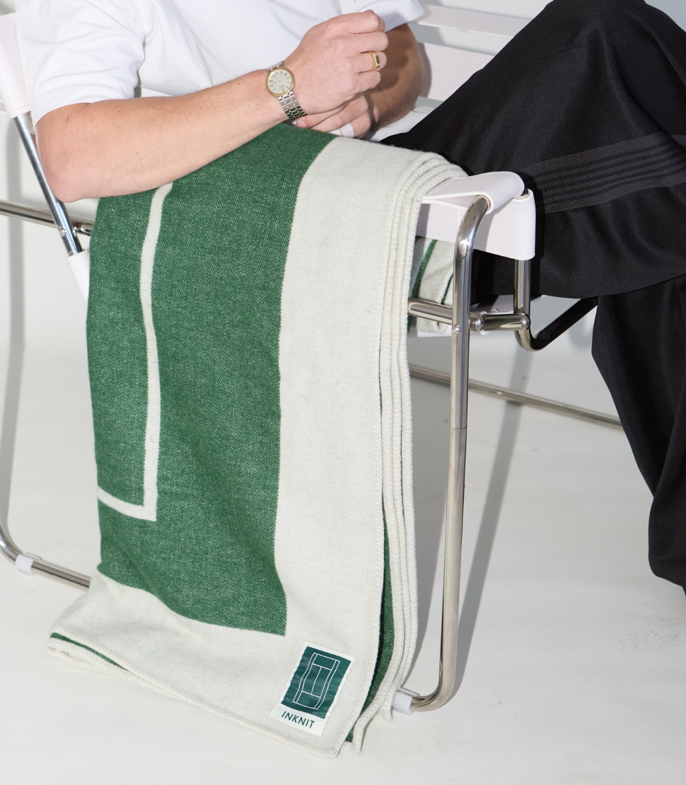 DEUCE THROW BLANKET